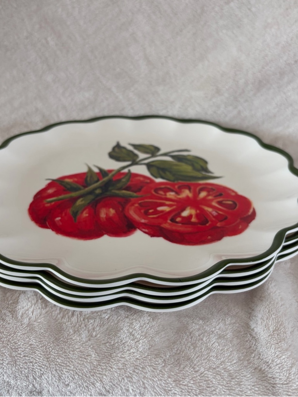 NWT House & Garden Tomatoes Melamine 12 PC Scalloped Dinnerware Set - Picture 3 of 9